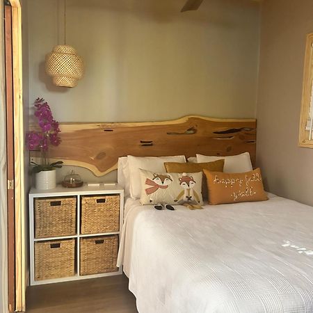 Sweet Tiny Cabin Tampa Luaran gambar