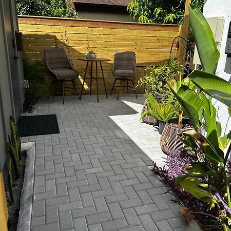 Sweet Tiny Cabin Tampa Luaran gambar
