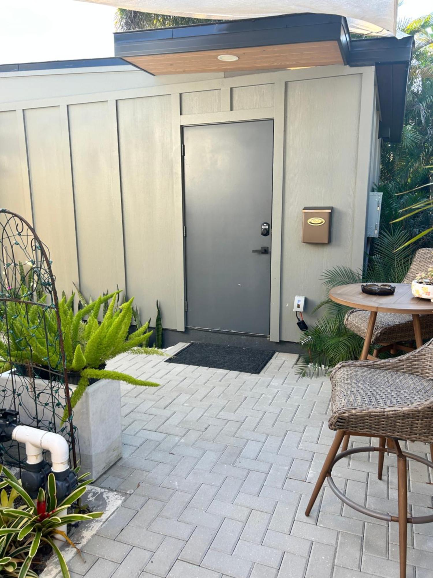 Sweet Tiny Cabin Tampa Luaran gambar
