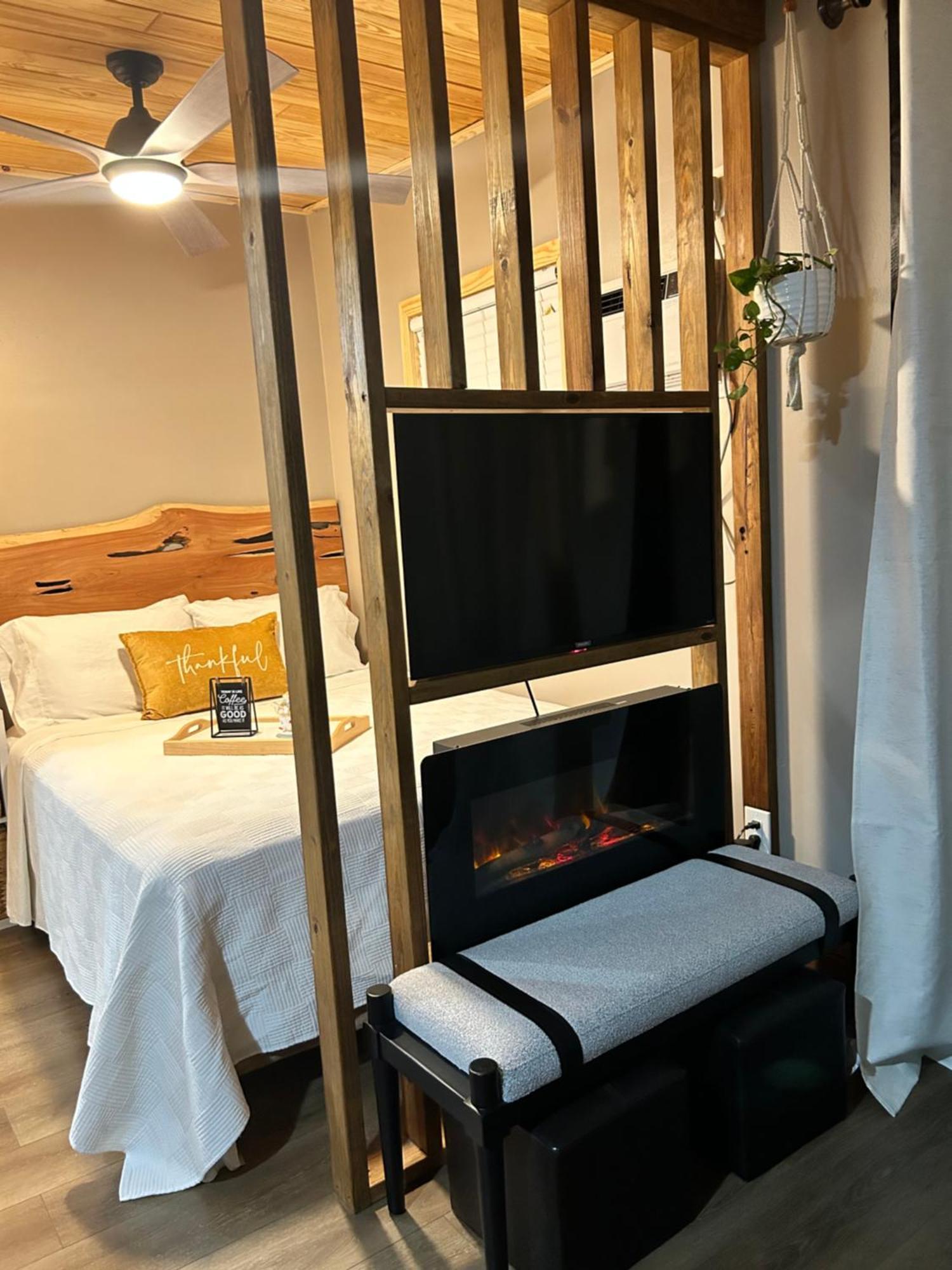Sweet Tiny Cabin Tampa Luaran gambar